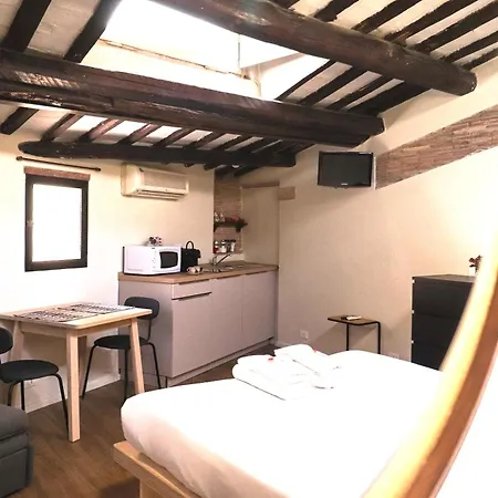 Cancelleria 公寓 *